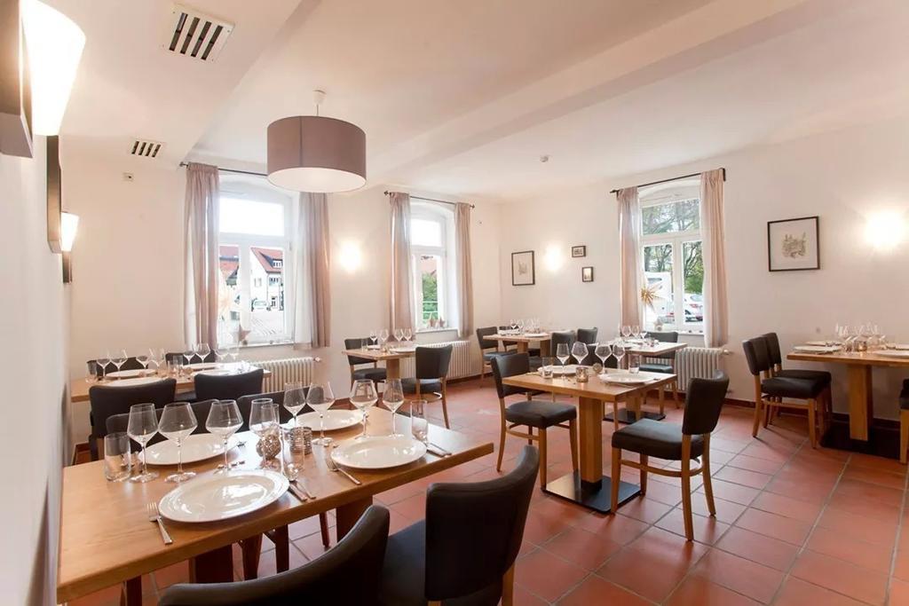 Gasthaus Zum Halbmond Hotel Шпайер Екстериор снимка